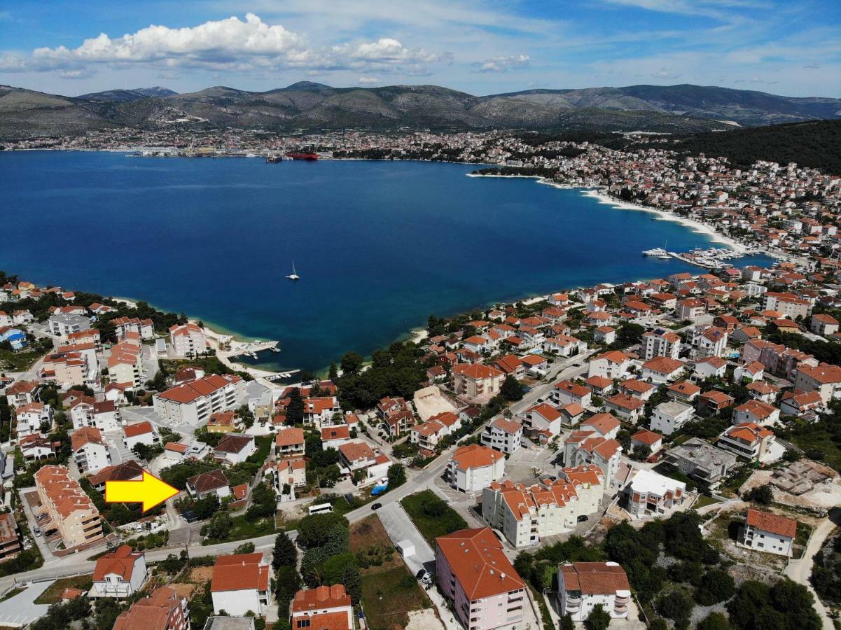 Ferienwohnung Flora Trogir Exterior foto