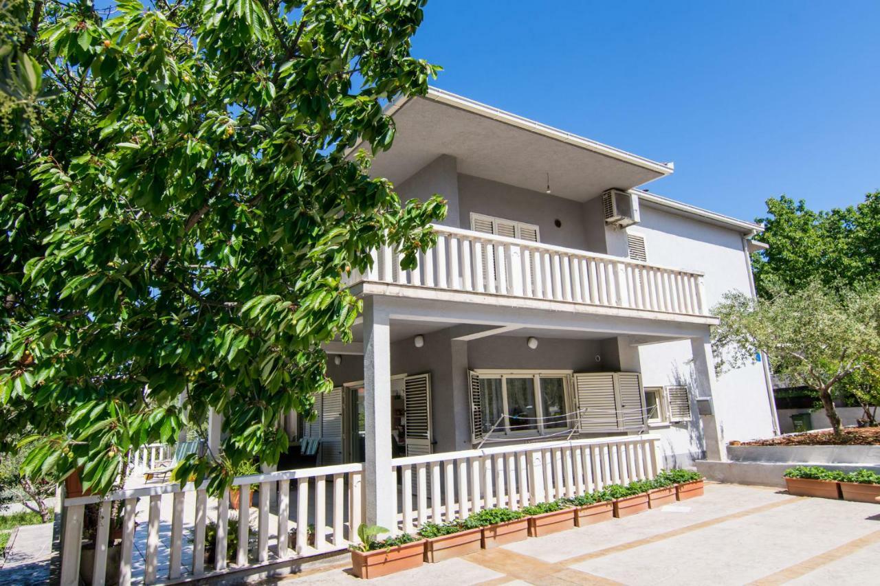 Ferienwohnung Flora Trogir Exterior foto